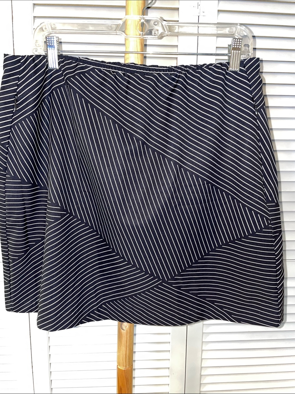 LN - Tail Black and White Diagonal Stripe Golf Skort - Sz 12
